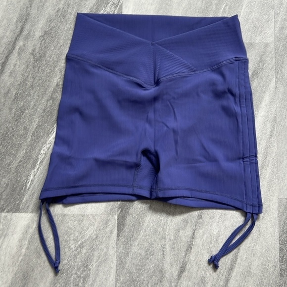 Til You Collapse Ribbed Vortex Ruched Shorts Violet large side tie 4’ inseam - Picture 2 of 8